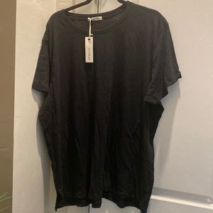 NEW Black top / size 16 /